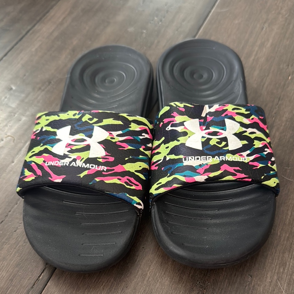 Under Armour Black Slide Sandals Sporty Casual Footwear